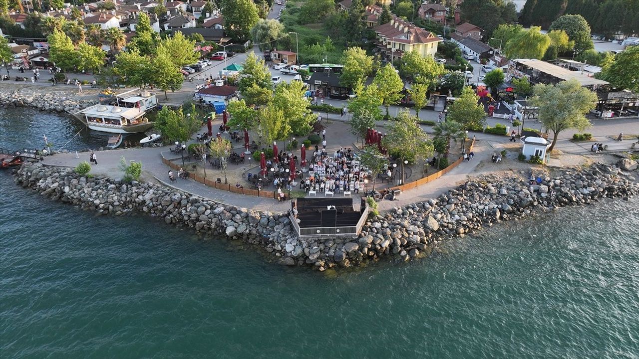 24. Uluslararası Sapanca Şiir Akşamları Sanatseverlerle B buluştu