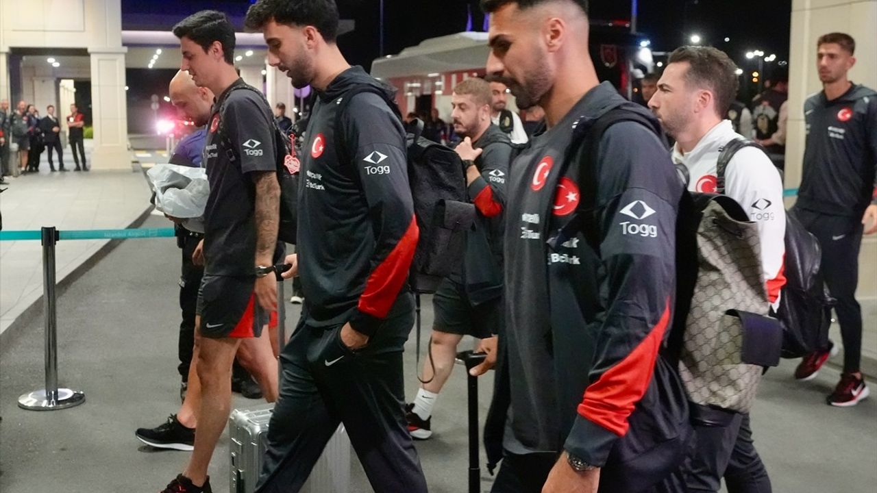 A Milli Futbol Takımı ABD'ye Uçtu