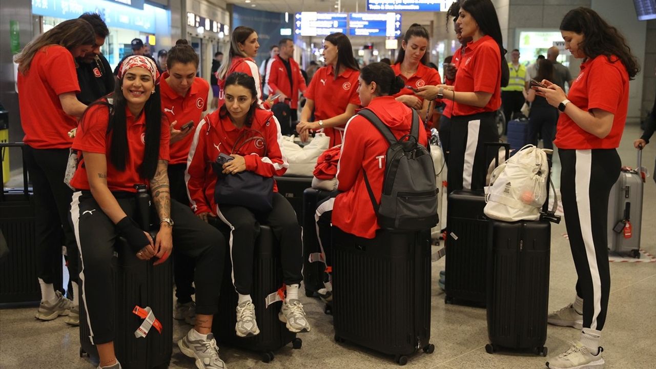 A Milli Kadın Basketbol Takımı Atina'da Avrupa Şampiyonası Hazırlığı İçin Toplandı
