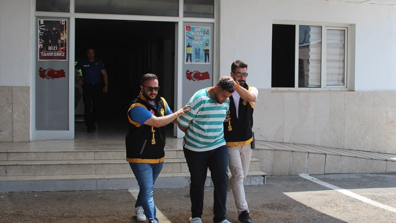 Adana'da 7 Araçta Hasar Oluşturan Şüpheli Yakalandı