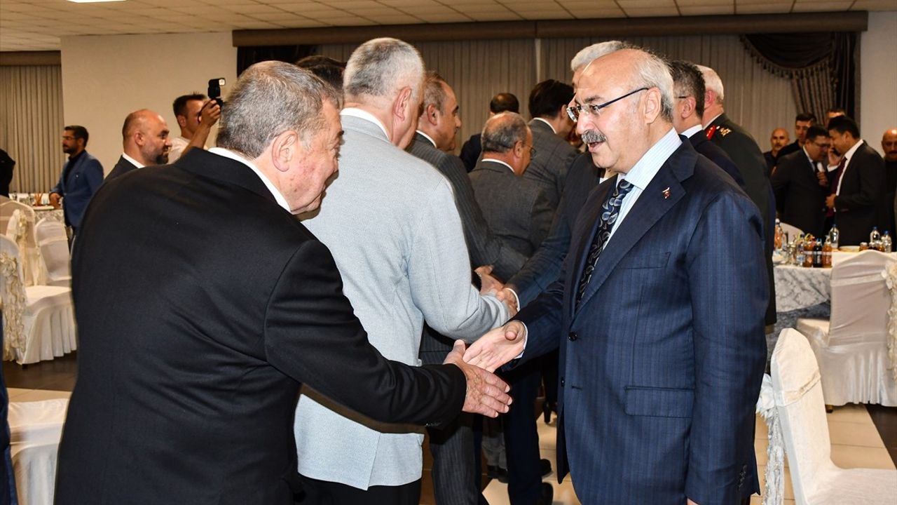 Adana'da Kurban Bayramı Bayramlaşma Töreni
