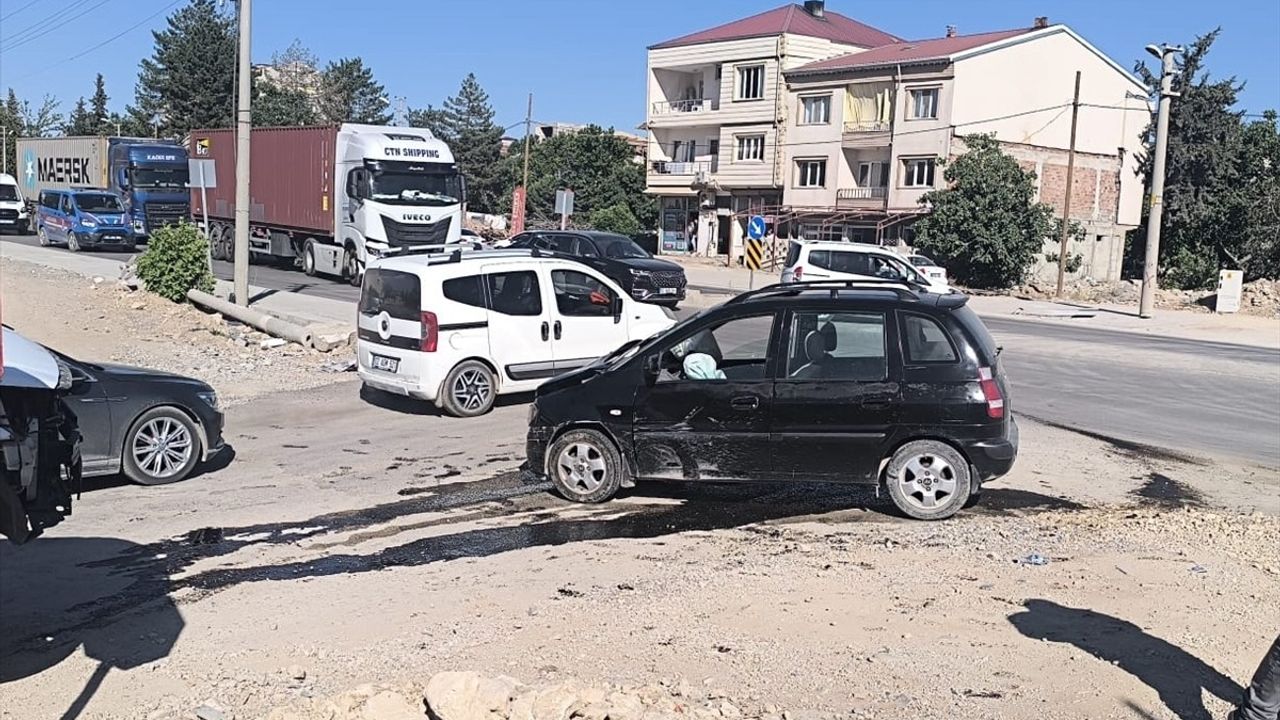 Adıyaman'daki Trafik Kazasında 4 Yaralı
