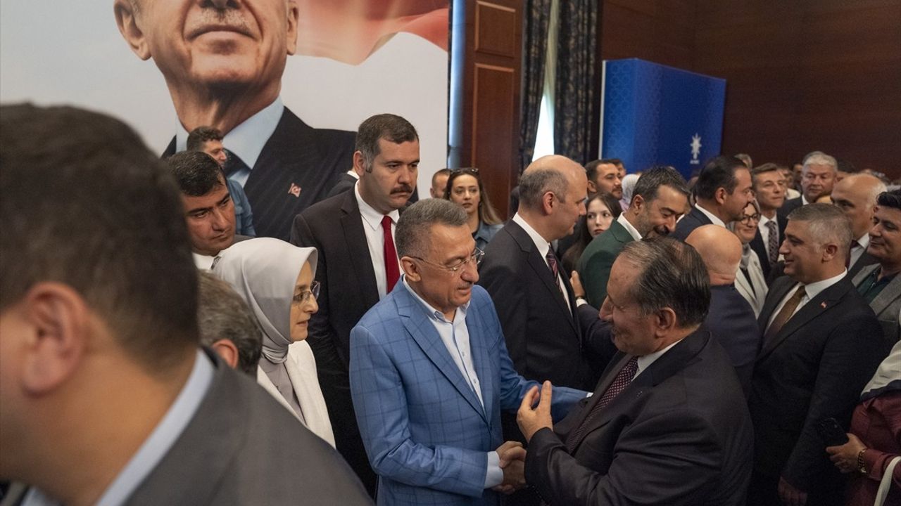 AK Parti Genel Merkezinde Bayramlaşma Töreni