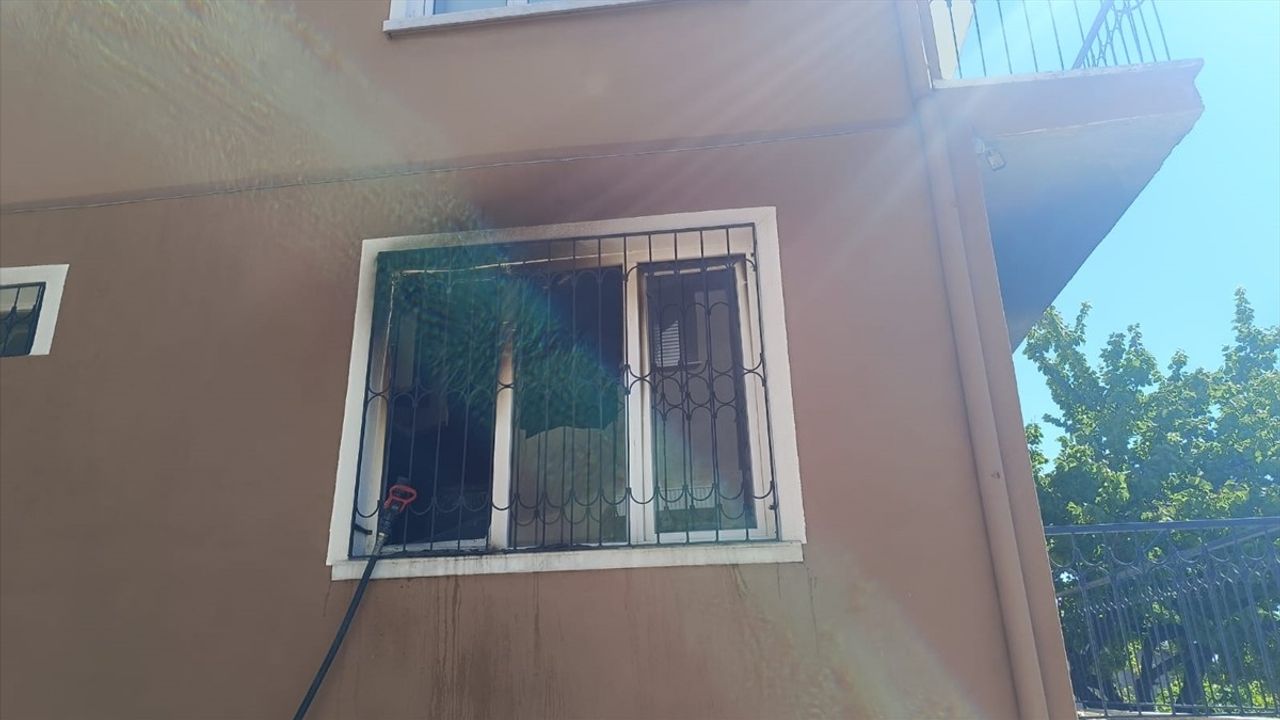 Aksaray'da Apartmanda Yangın