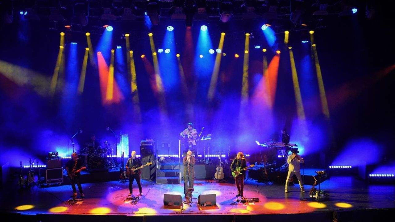 Alan Parsons İstanbul'da Unutulmaz Bir Konser Verdi