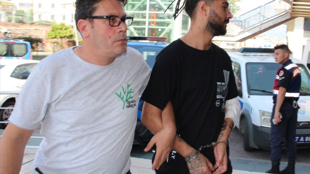 Alanya'da Cam Parçasıyla Cinayet: Zanlı Tutuklandı
