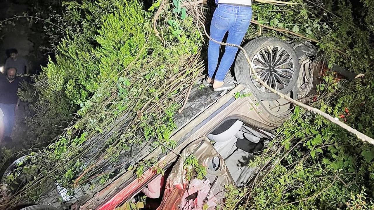 Alanya'da Uçuruma Devrilen Araç Sürücüsü Hayatını Kaybetti