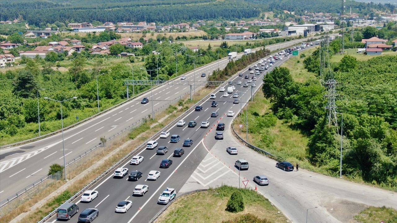 Anadolu Otoyolu'nda Kurban Bayramı Tatili Hareketliliği
