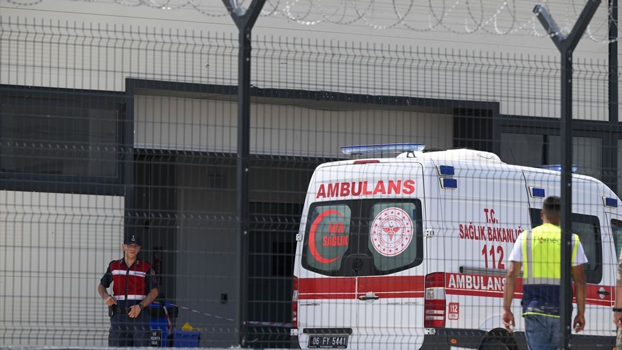 Ankara'daki Fabrika Gaz Sızıntısı: İki İşçi Hayatını Kaybetti