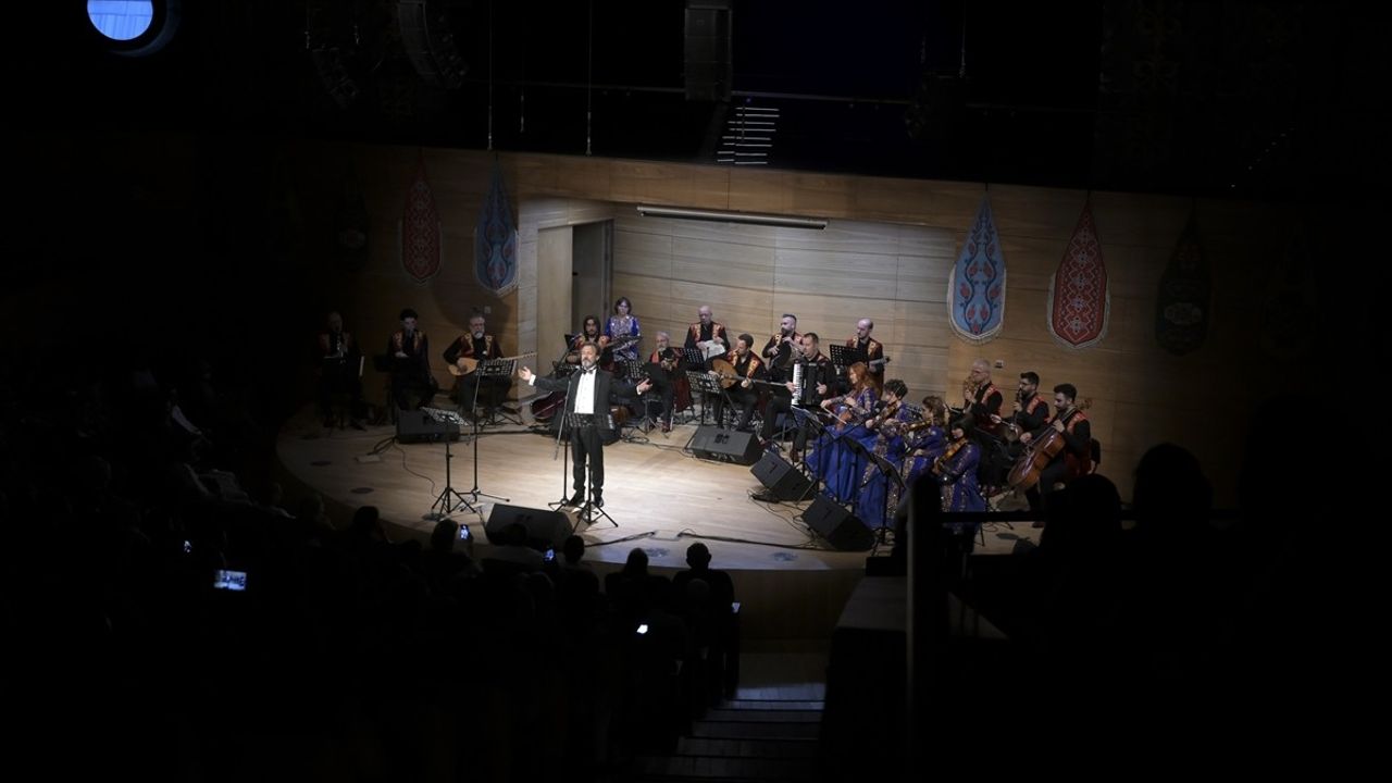 Ankara Türk Dünyası Müzik Topluluğu Sezonu Özel Bir Konserle Kapattı