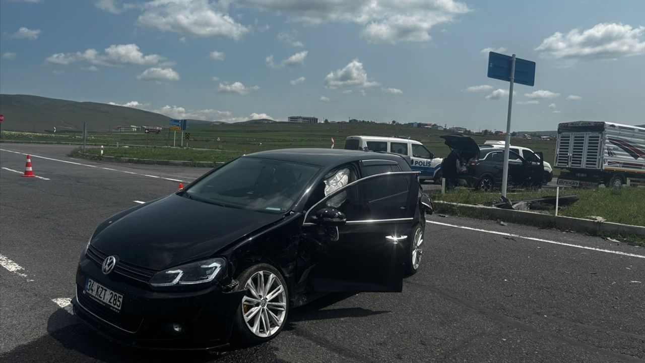 Ardahan'da Trafik Kazası: 4 Yaralı
