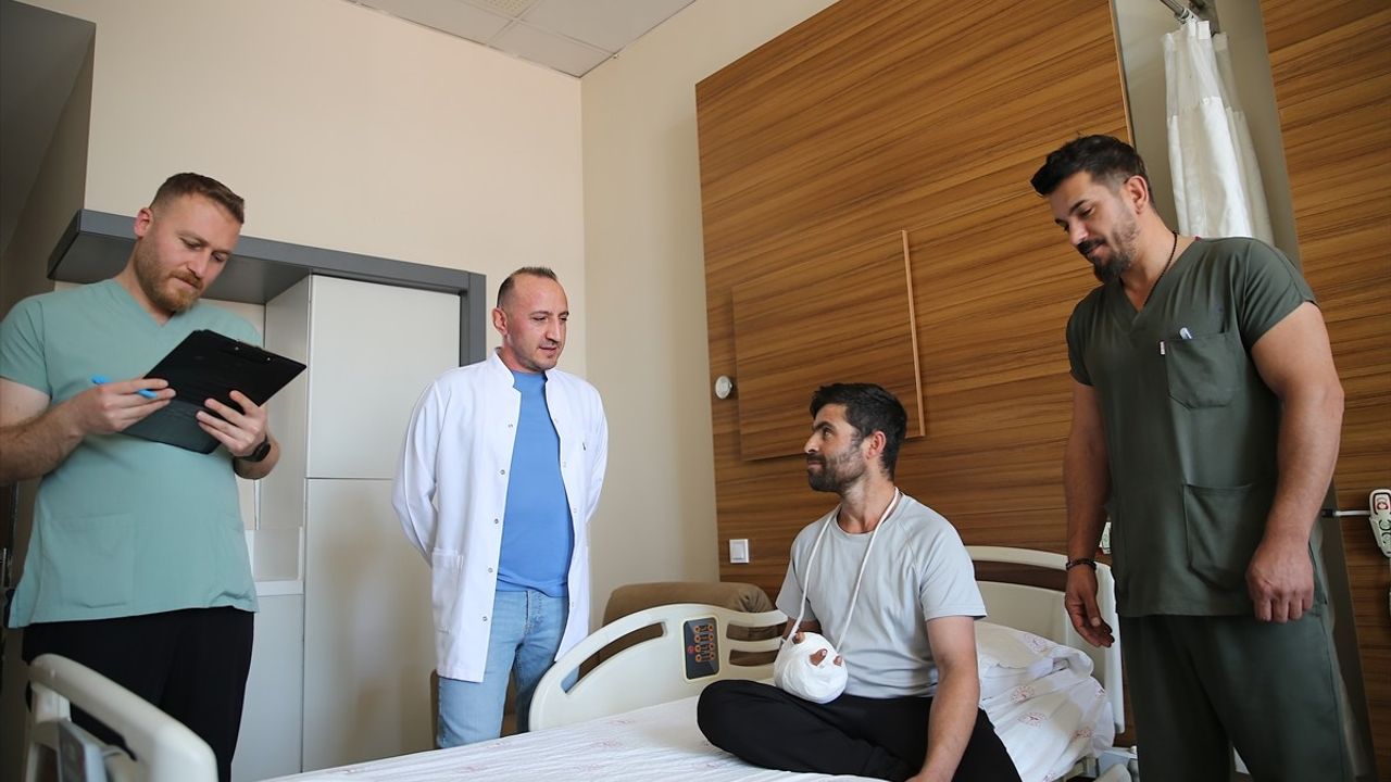 Av Tüfeği Kazasında Parçalanan El, Ameliyatla Kurtarıldı