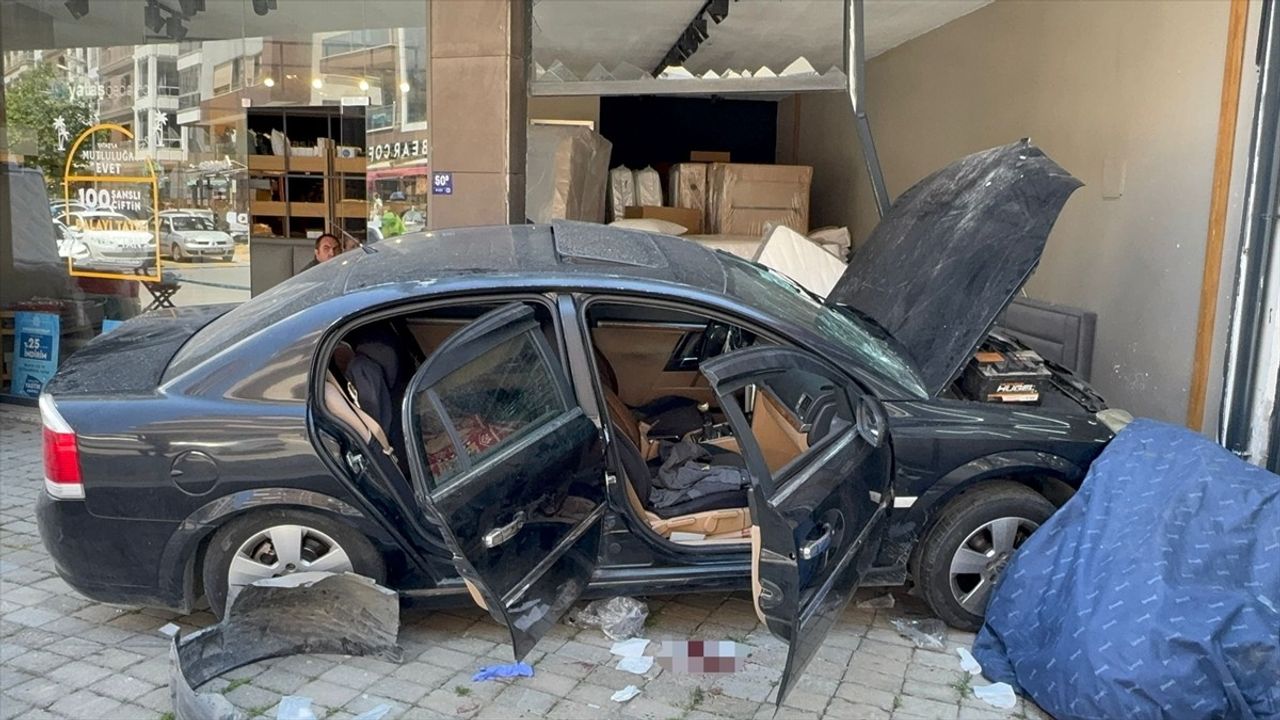 Aydın'da Trafik Kazası: Sürücü Hastanede Hayatını Kaybetti