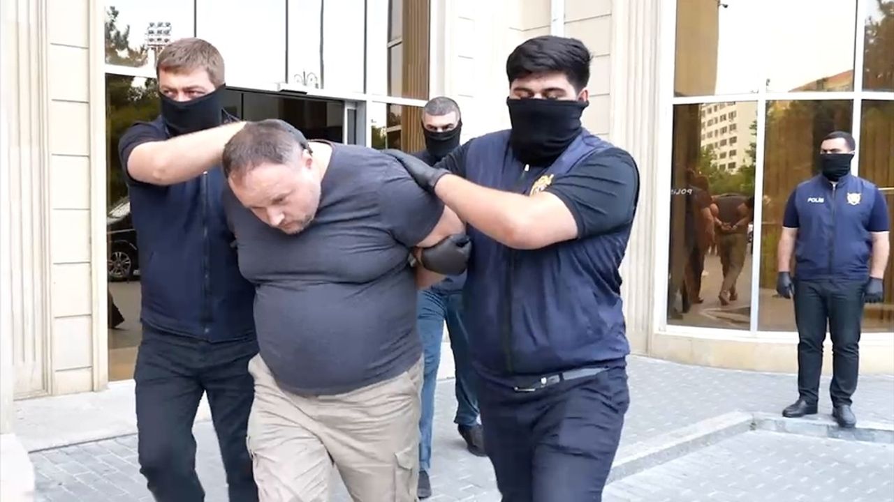 Azerbaycan'daki Sputnik Ofisine Operasyon: İnceleme ve Gözaltılar Devam Ediyor