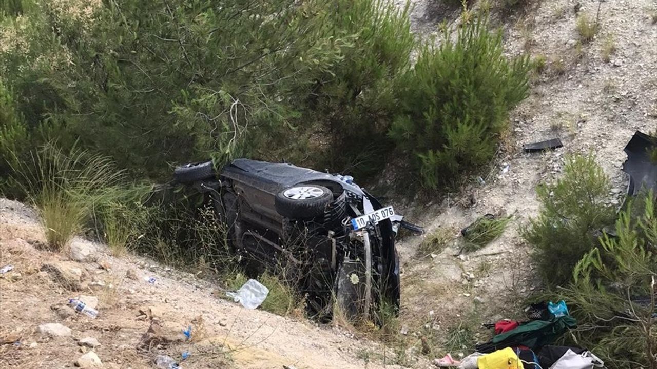 Balıkesir'de Otomobil Kazası: 5 Yaralı