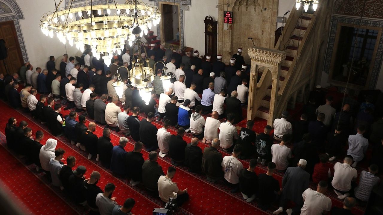 Balkanlar'da Müslümanlar Kurban Bayramı'nı Kutladı