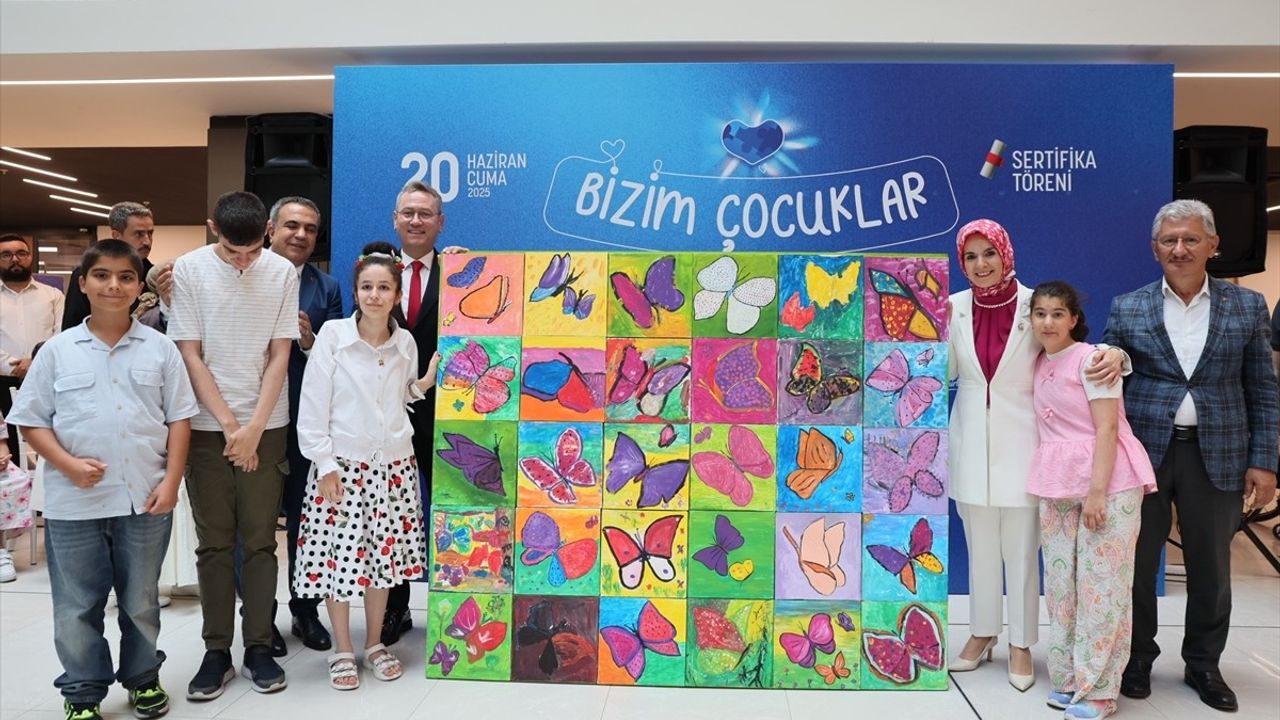 Başakşehir Engelsiz Yaşam Merkezi'nde Aile Yılı Sergisi Açıldı