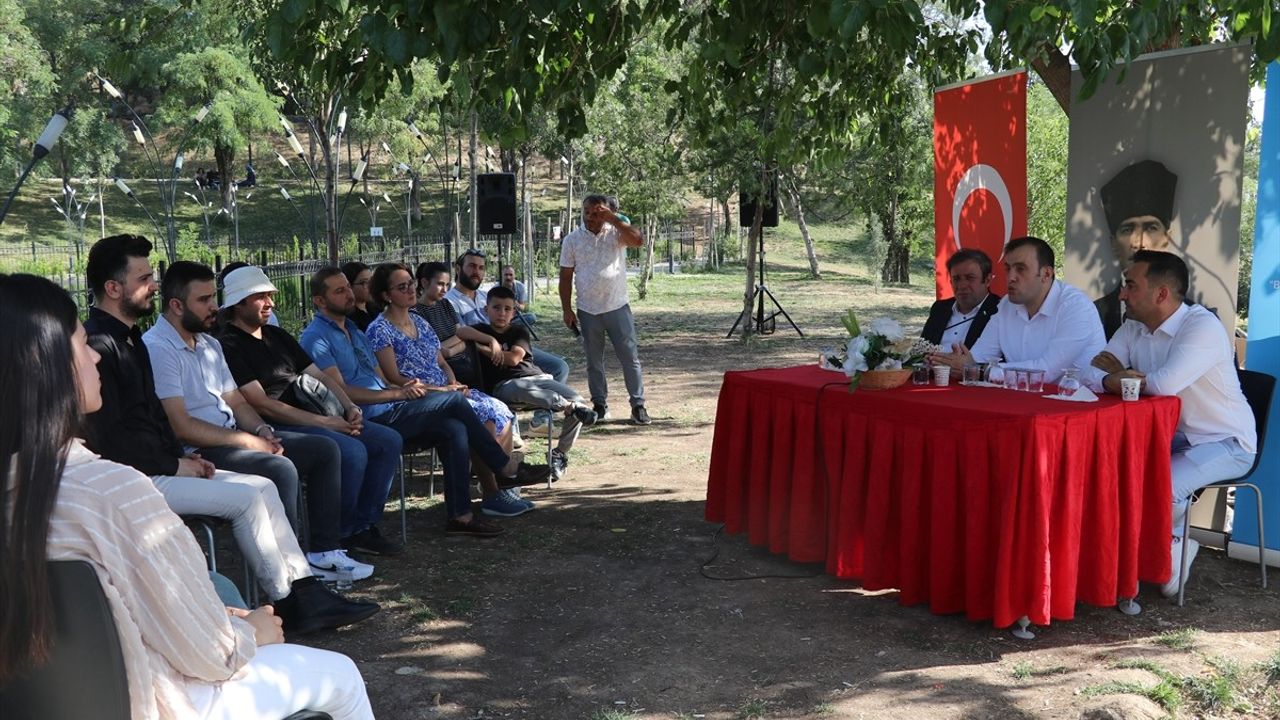 Batman'da 'Bilim Kafe' Etkinliği: Yapay Zekanın Bugünü ve Geleceği