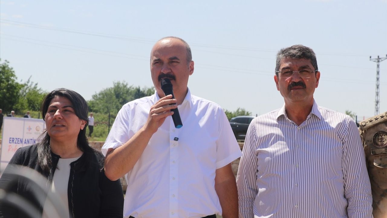 Batman'da Restorasyonu Tamamlanan Balıklı Göl Turizme Açıldı