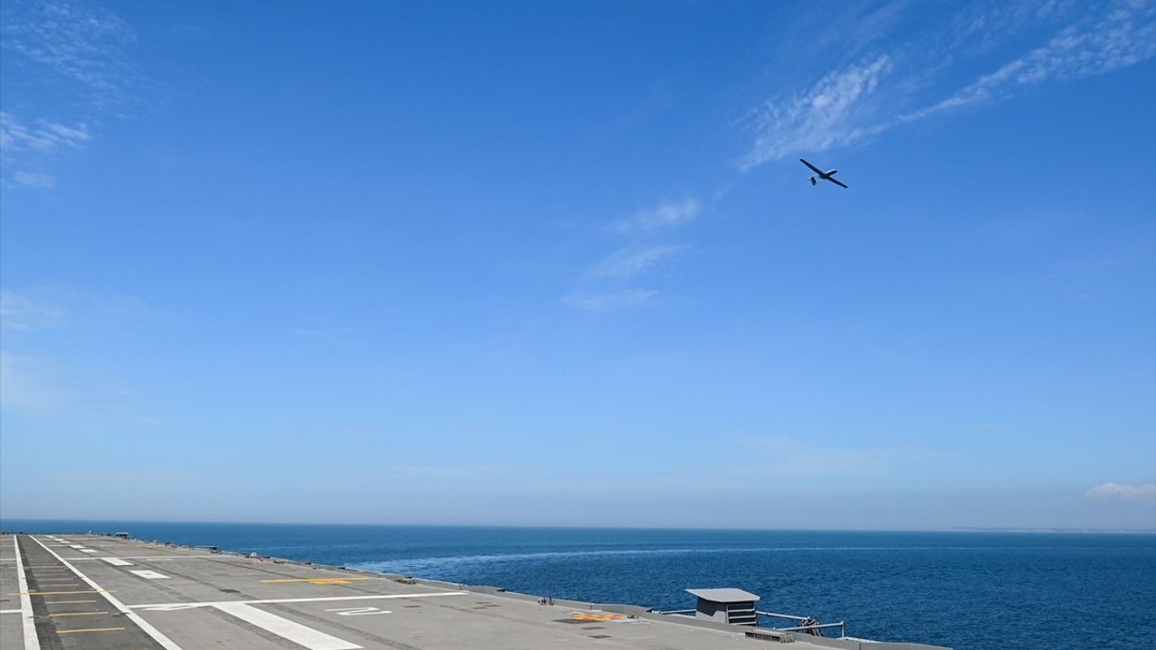 Bayraktar TB3 SİHA, TCG Anadolu'daki 100. Sortisini Tamamladı