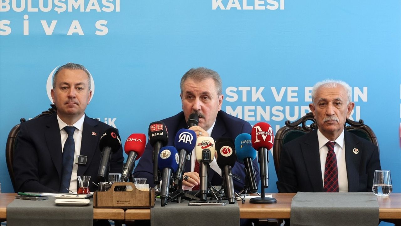 BBP Genel Başkanı Mustafa Destici'den Sivas'ta Barış Vurgusu