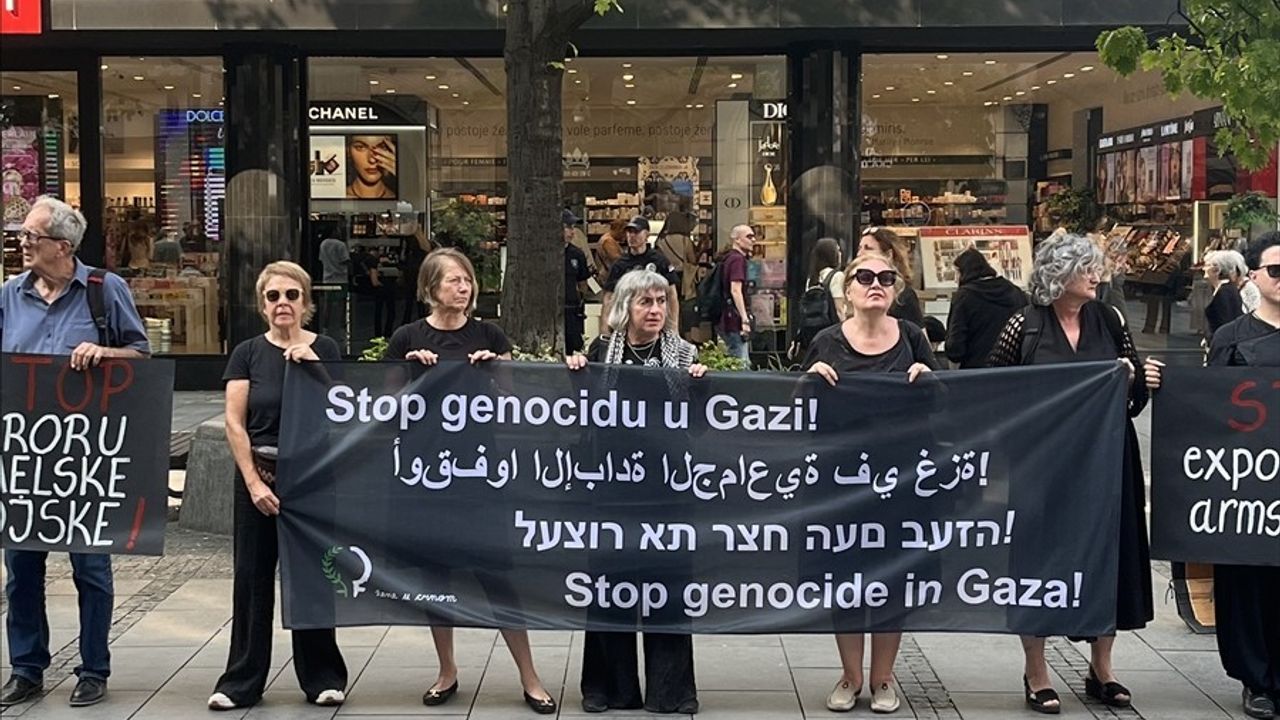 Belgrad'da Gazze için Soykırıma Son Çağrısı