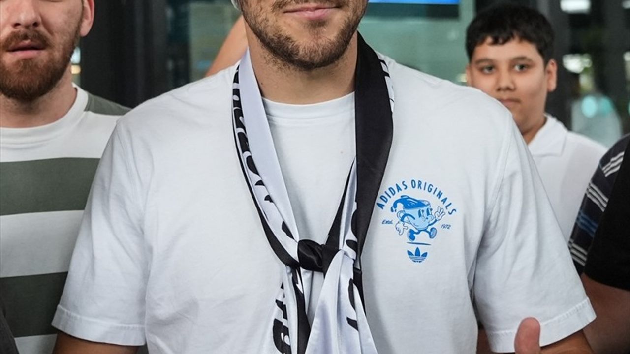 Beşiktaş, David Jurasek ile Transfer Görüşmelerini Sürdürüyor