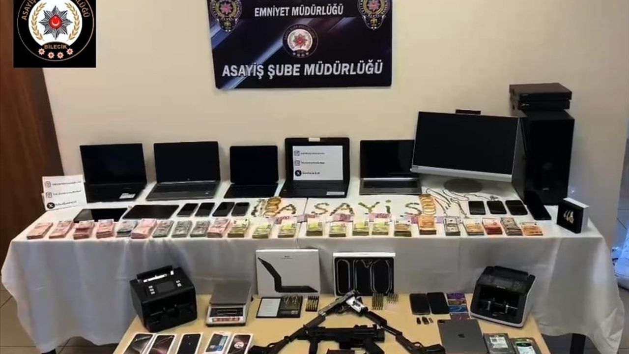 Bilecik'te Dolandırıcılık Operasyonu: 12 Şüpheli Tutuklandı