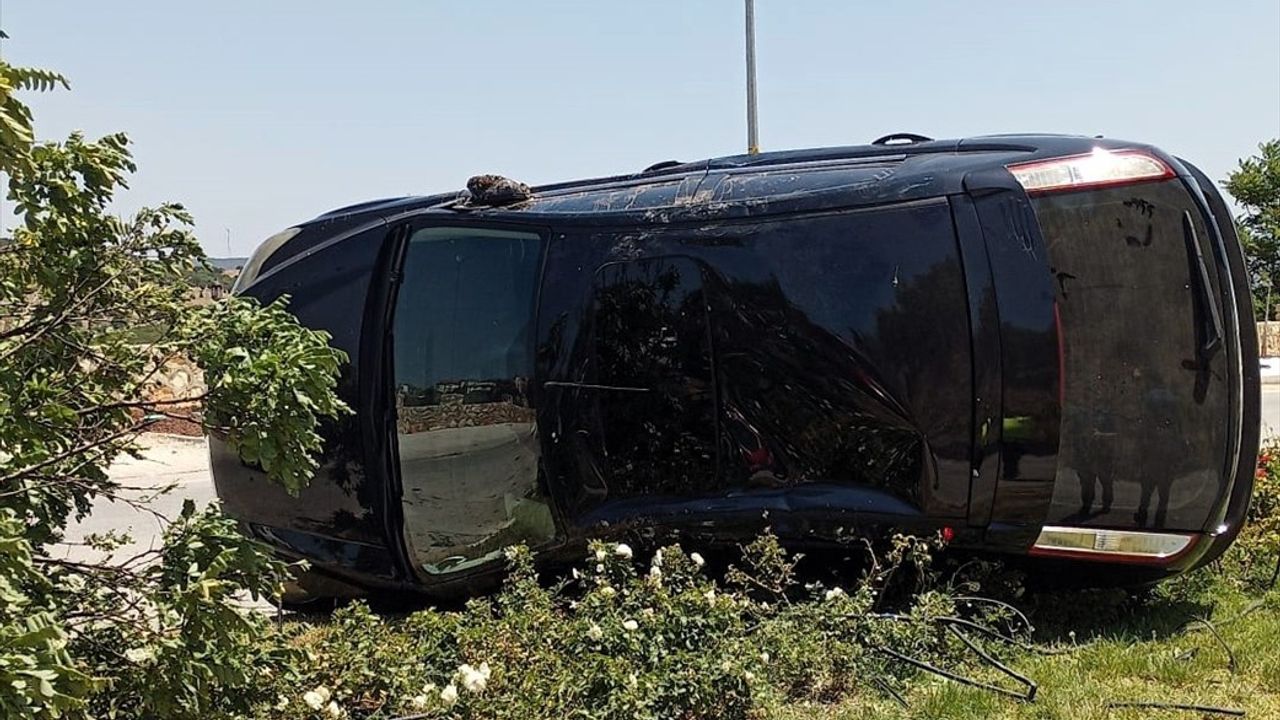 Bilecik'te Otomobil Devrildi: 5 Yaralı