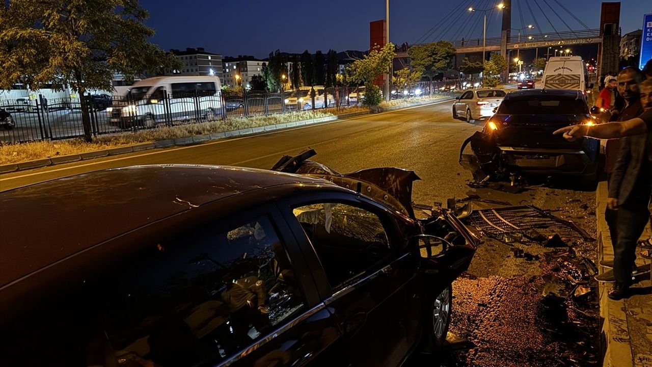 Bingöl'de Zincirleme Trafik Kazası: 5 Yaralı