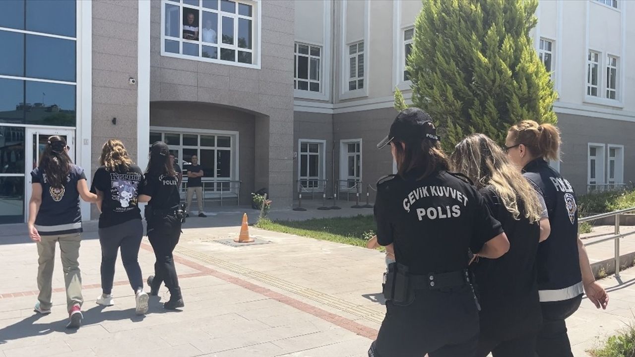 Burdur'da Kadın Cinayeti: Eşi de İçinde 4 Şüpheli Adliyeye Sevk Edildi