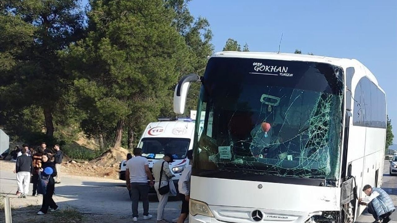 Burdur'da Otobüs Kazası: 6 Yaralı