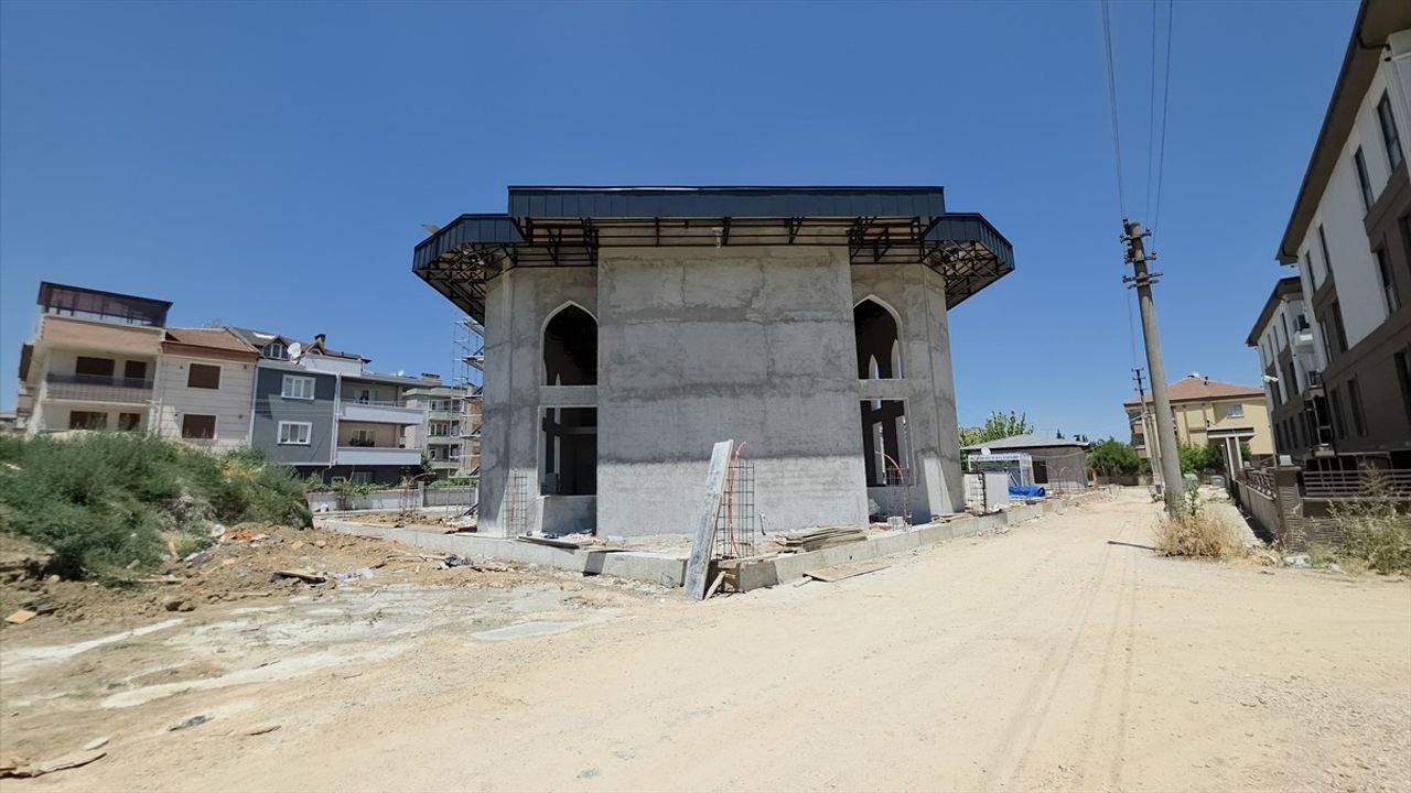 Bursa'da İnşaat İşçisi Çatıdan Düştü