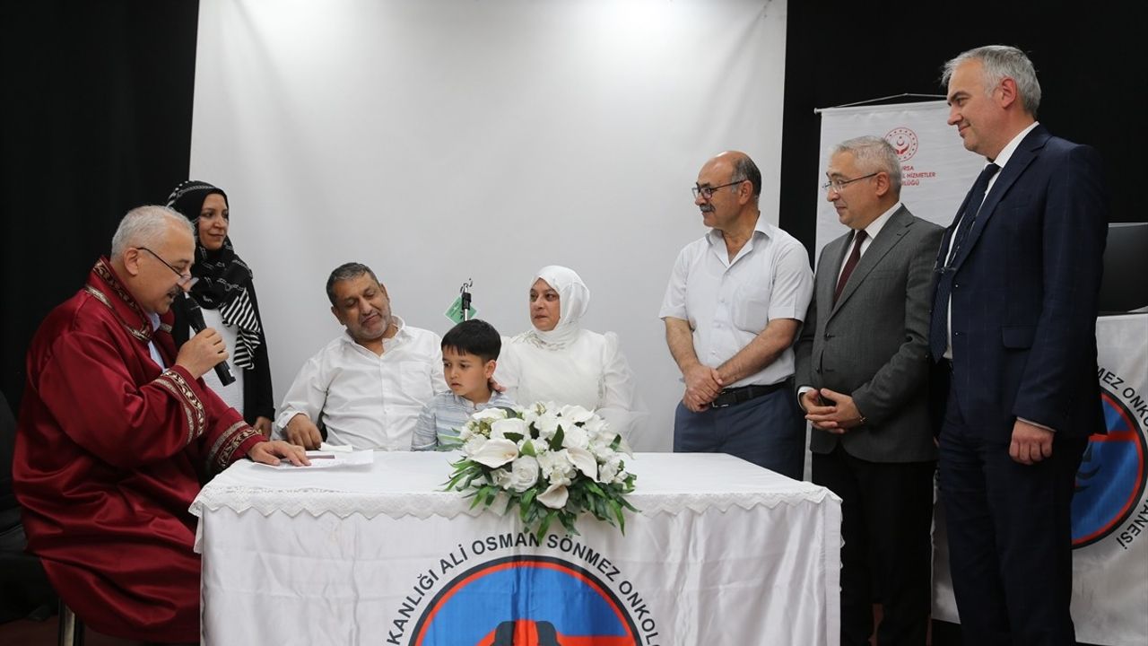 Bursa'da Kanser Hastası Yaşar Ünsever, Hastanede Evlendi