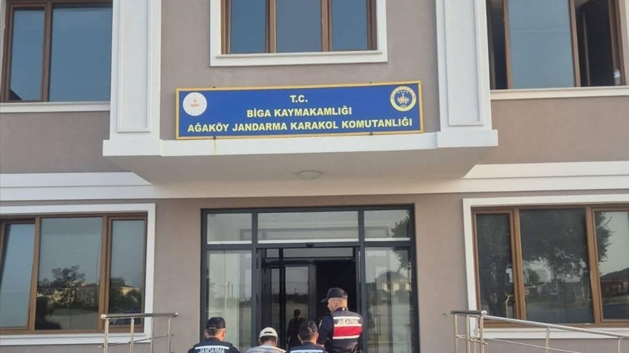Çanakkale'de Yangın Çıktı: Biçerdöver Operatörüne Adli İşlem Başlatıldı