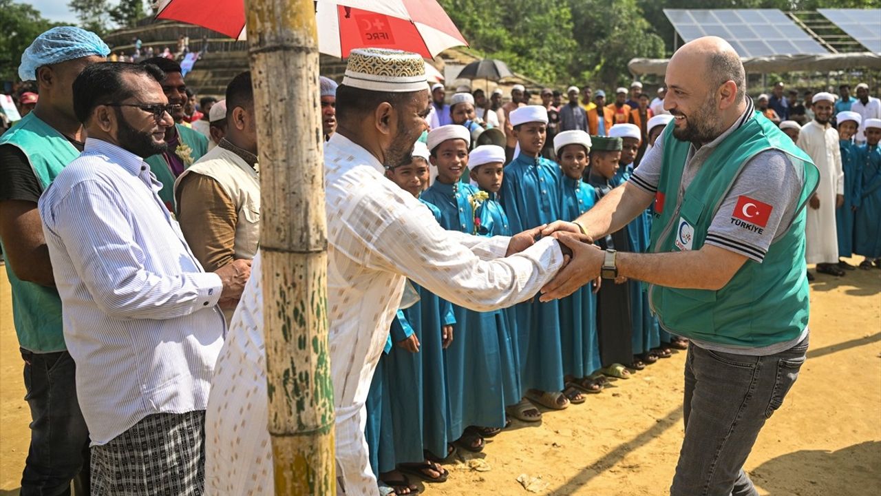 Cansuyu Derneği, Arakan kamplarında Kurban Bayramı'nda 160 Kurban Kesti