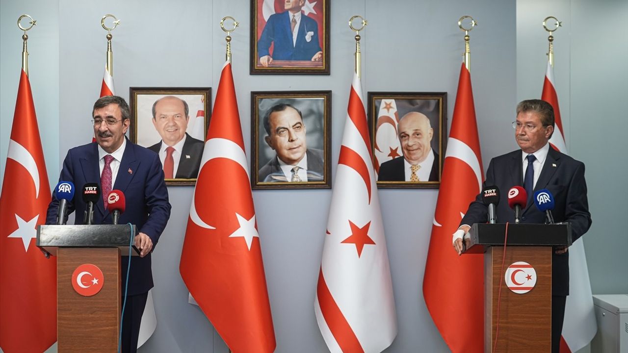 Cevdet Yılmaz'dan Ercan Havalimanı'nda Açıklamalar