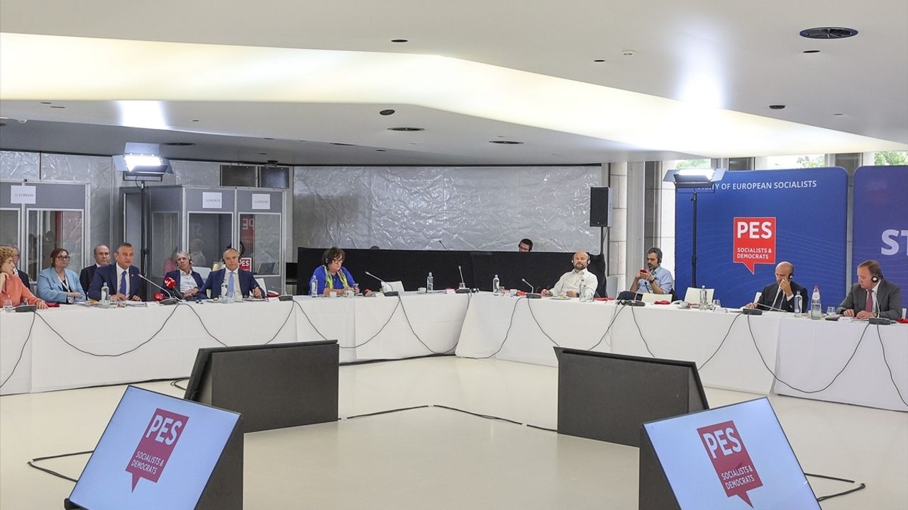 CHP'nin Avrupa Zirvesi'ndeki Mesajı: Türkiye ve Avrupa Arasındaki İlişkiler