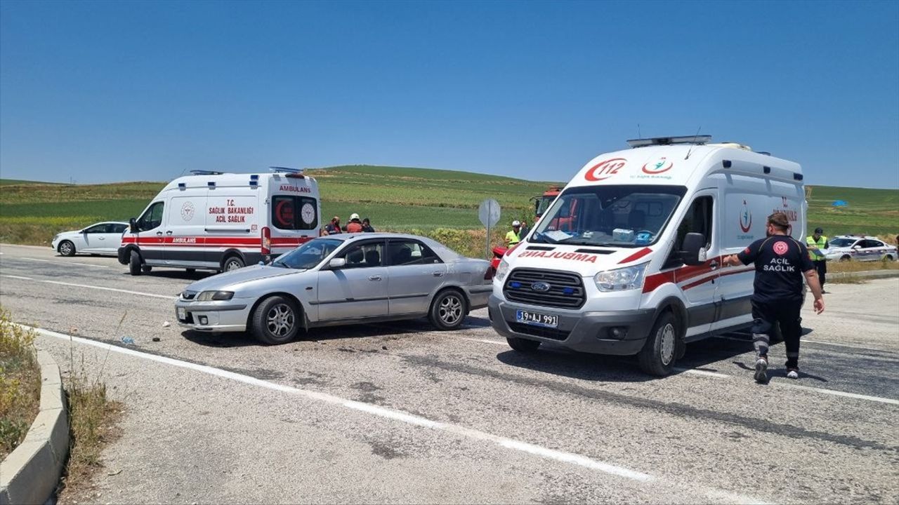 Çorum Alaca'da Trafik Kazası: 4 Yaralı