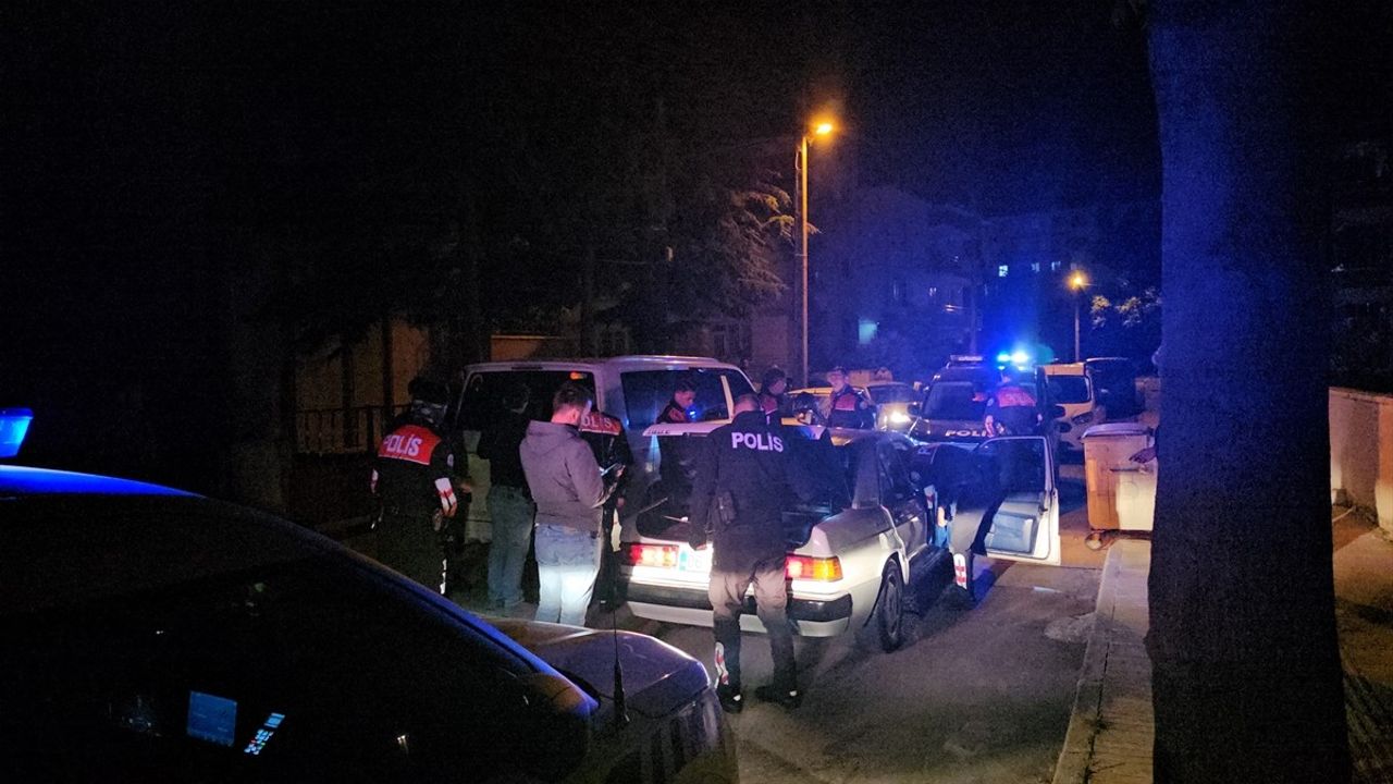 Çorum'da Alkollü Sürücü Polis Kovalamacasından Ziya Gösterdi