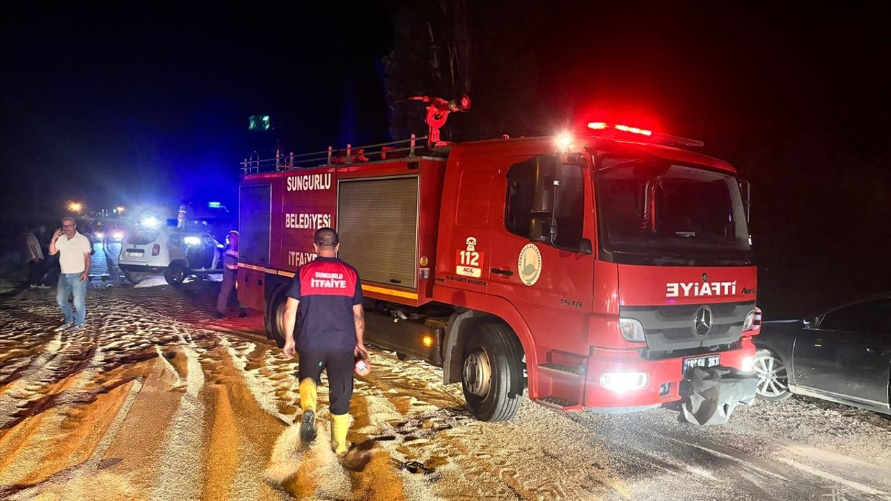 Çorum'da Cip ve Traktörün Karıştığı Kaza: 5 Yaralı