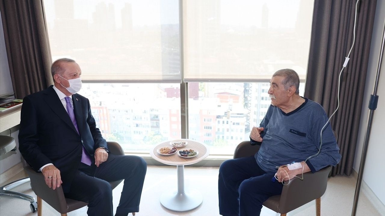 Cumhurbaşkanı Erdoğan, Yalçın'a Geçmiş Olsun Ziyareti Gerçekleştirdi