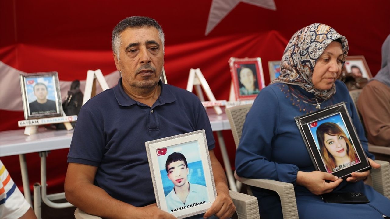 Diyarbakır Anneleri Evlatlarına Kavuşmak İçin Mücadele Ediyor