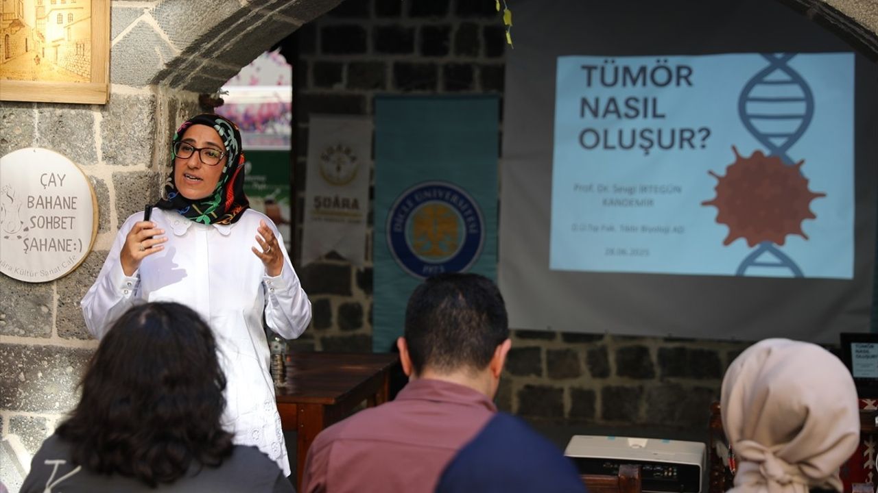 Diyarbakır'da Bilim Kafe Etkinliği: Tümörün Oluşumu ve Kanserle Mücadele