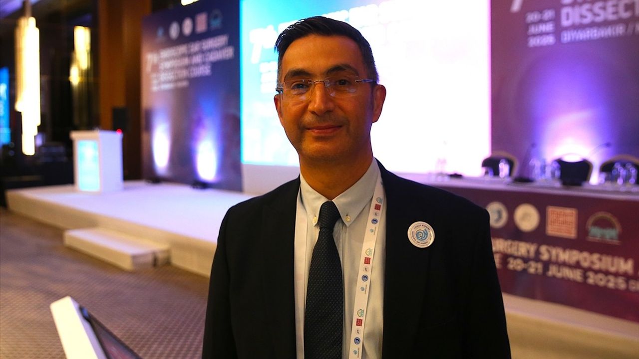 Diyarbakır'da Uluslararası Kulak Cerrahisi Sempozyumu Gerçekleştirildi