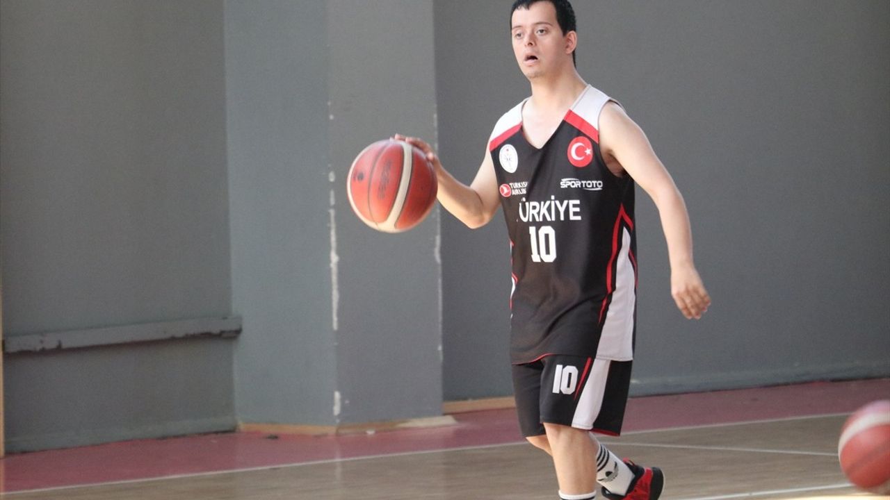 Down Sendromlular Basketbol Milli Takımı Avrupa Şampiyonası'na Hazır