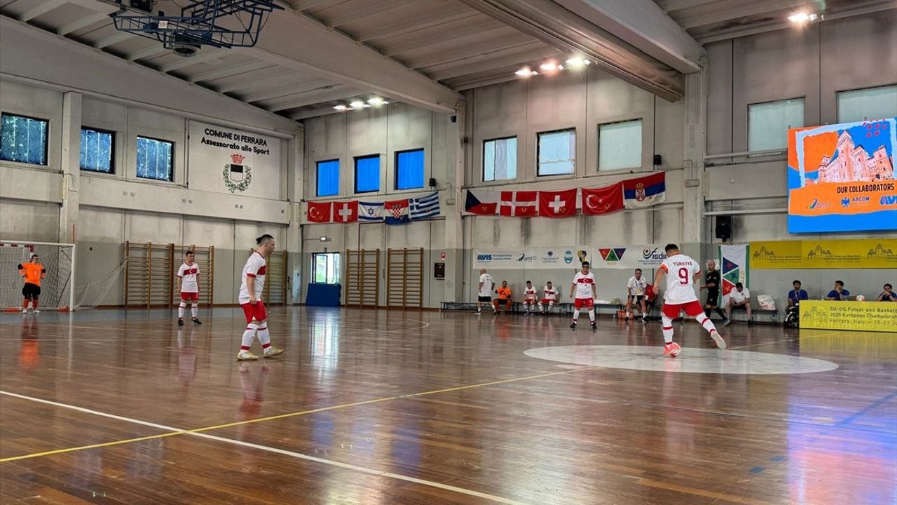 Down Sendromlular Futsal Milli Takımı Avrupa'da Şampiyonluğa Koşuyor