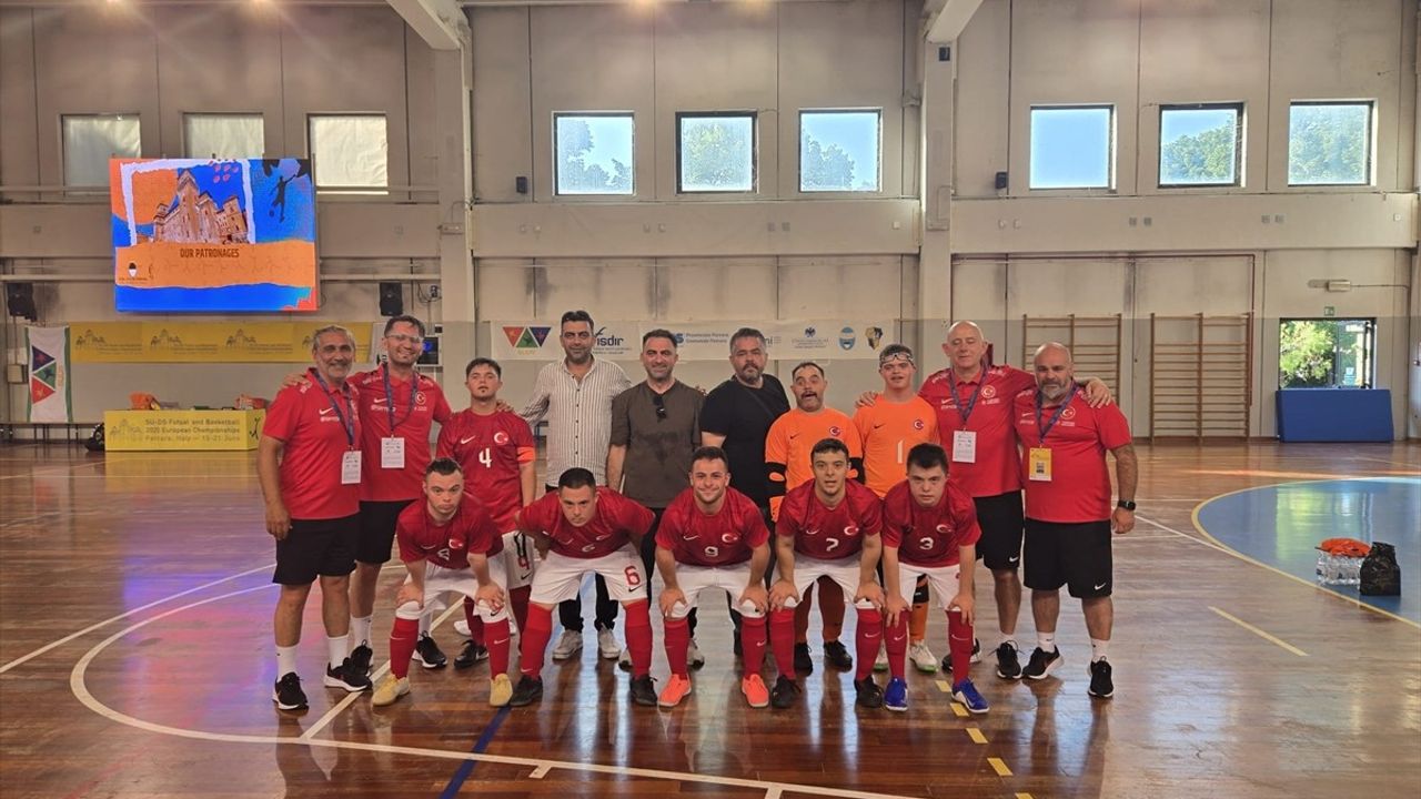 Down Sendromlular Futsal Milli Takımı Finalde