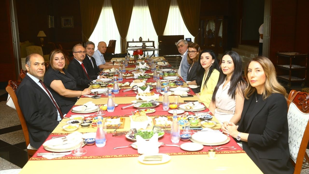Dünya Kahvaltı Günü'nde Türkiye ve Azerbaycan İlişkileri