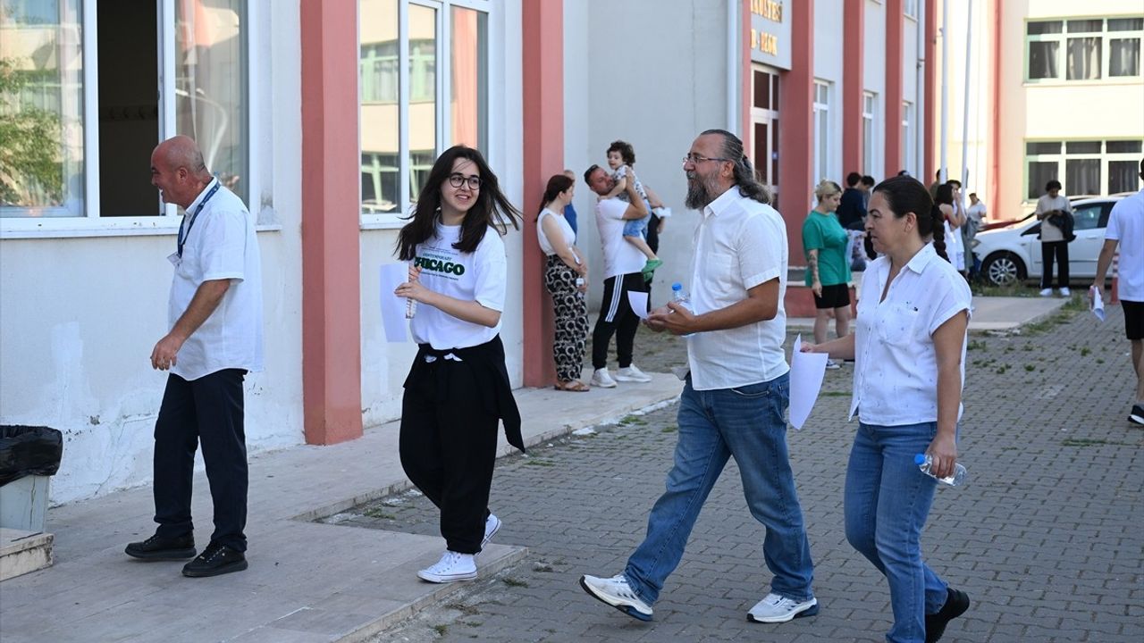 Edirne'de Ailece YKS Heyecanı